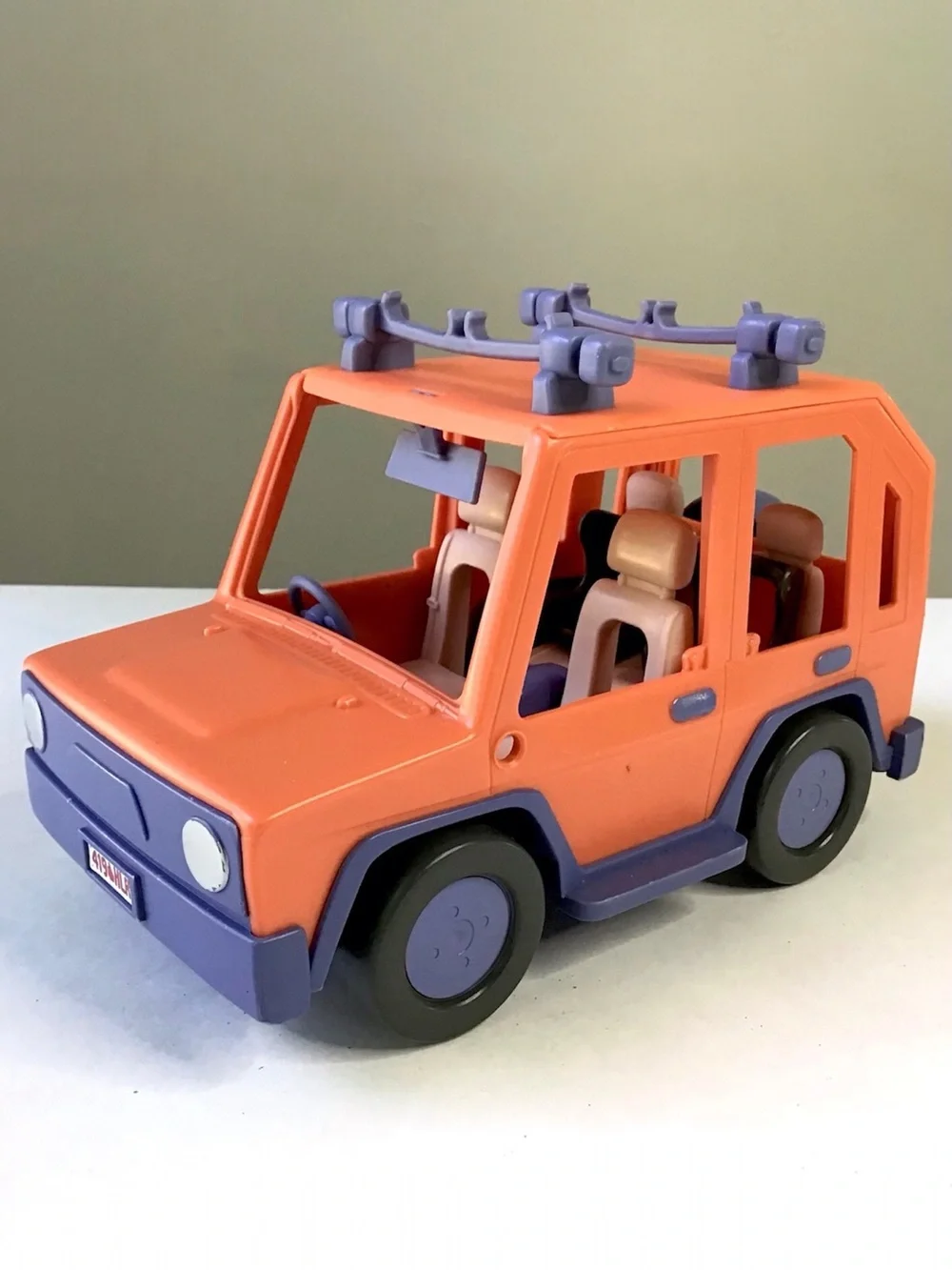 Bluey Heeler 4WD Family Vehicle Orange Jeep Top Opens 4 Seats Inside Moose Toys